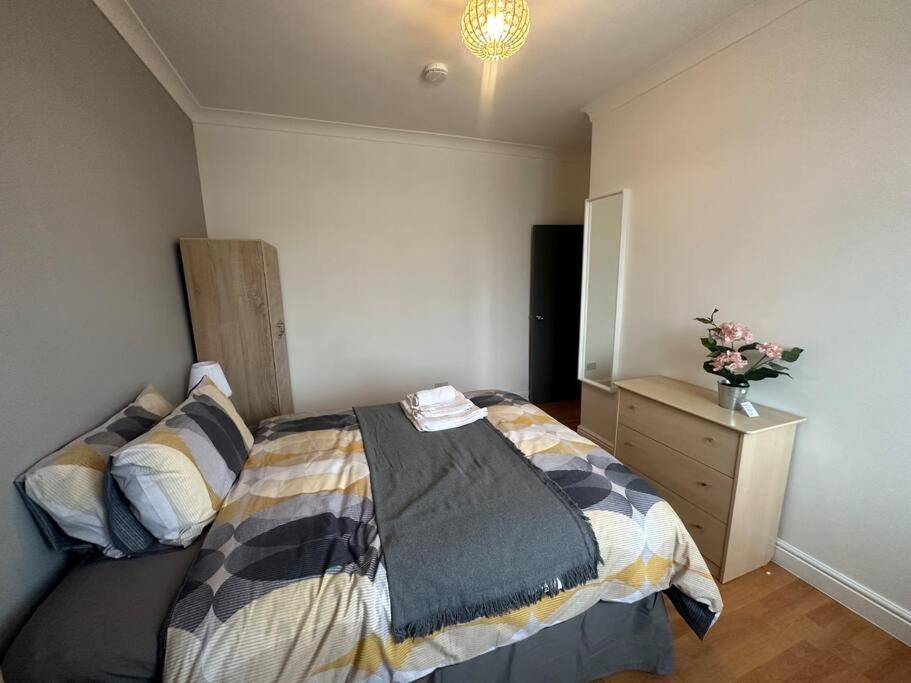 5 Bedroom House Se6 London Eksteriør billede