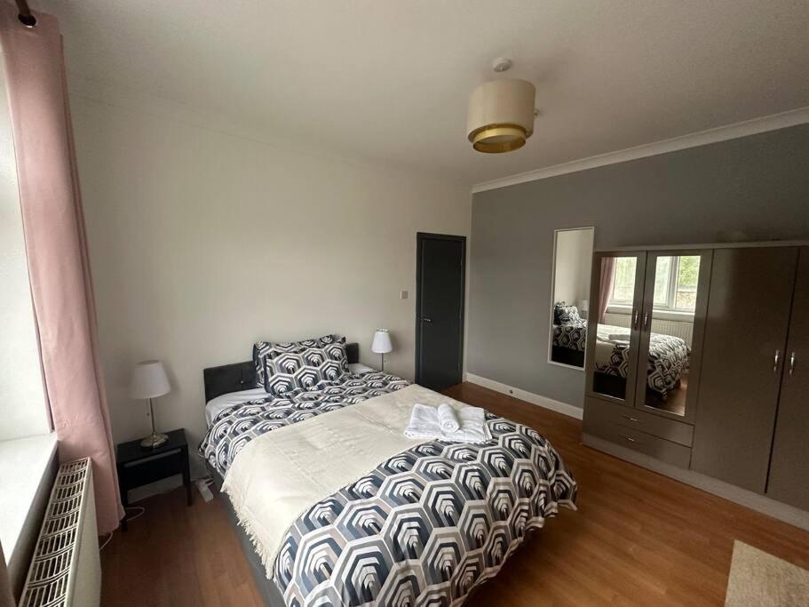 5 Bedroom House Se6 London Eksteriør billede