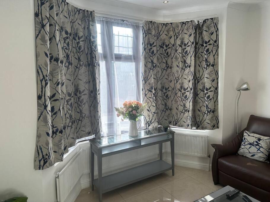 5 Bedroom House Se6 London Eksteriør billede