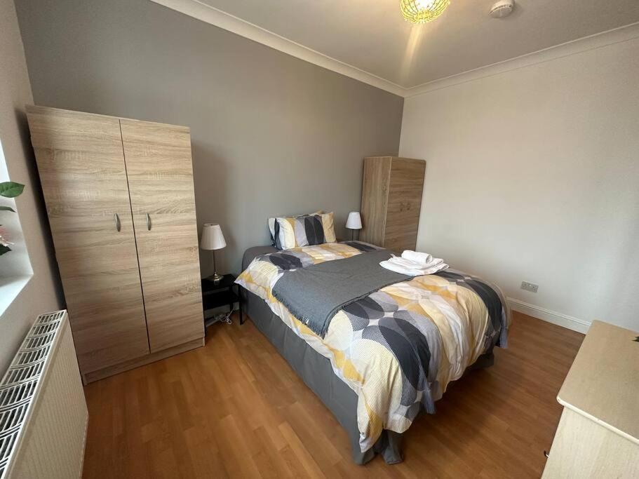5 Bedroom House Se6 London Eksteriør billede